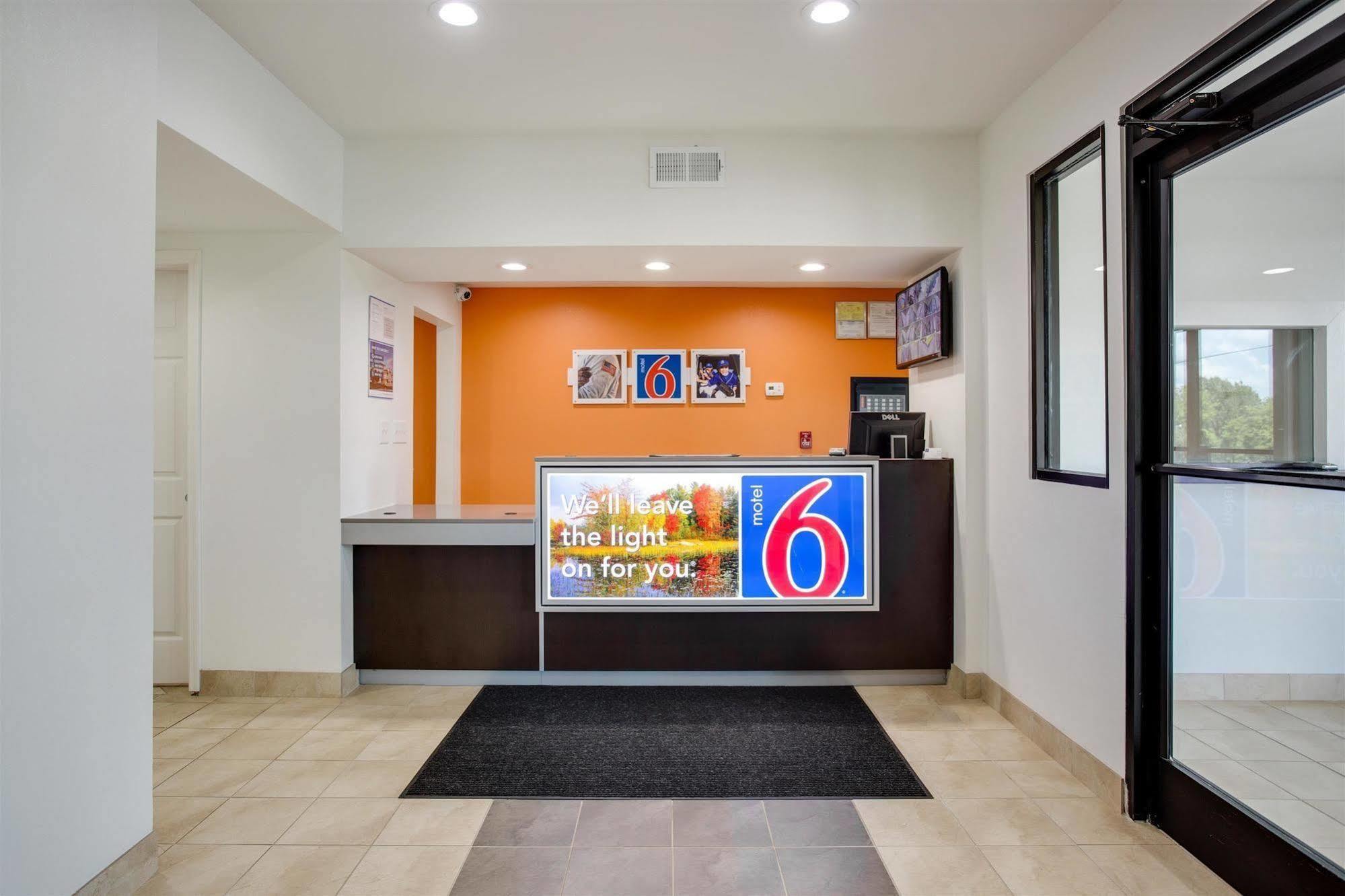 Motel 6-White House, Tn Luaran gambar